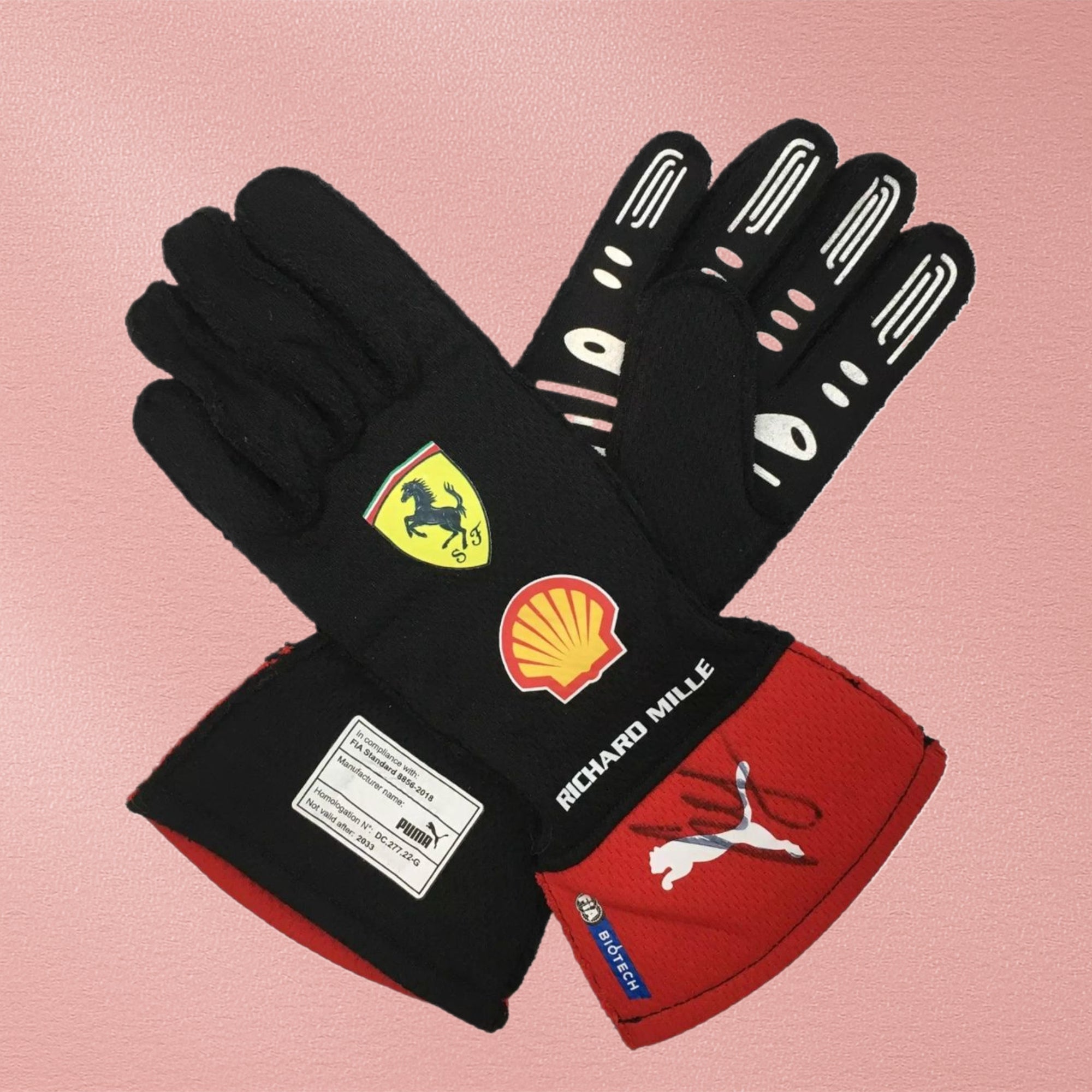 2023 Carlos Sainz Ferrari F1 Race Gloves