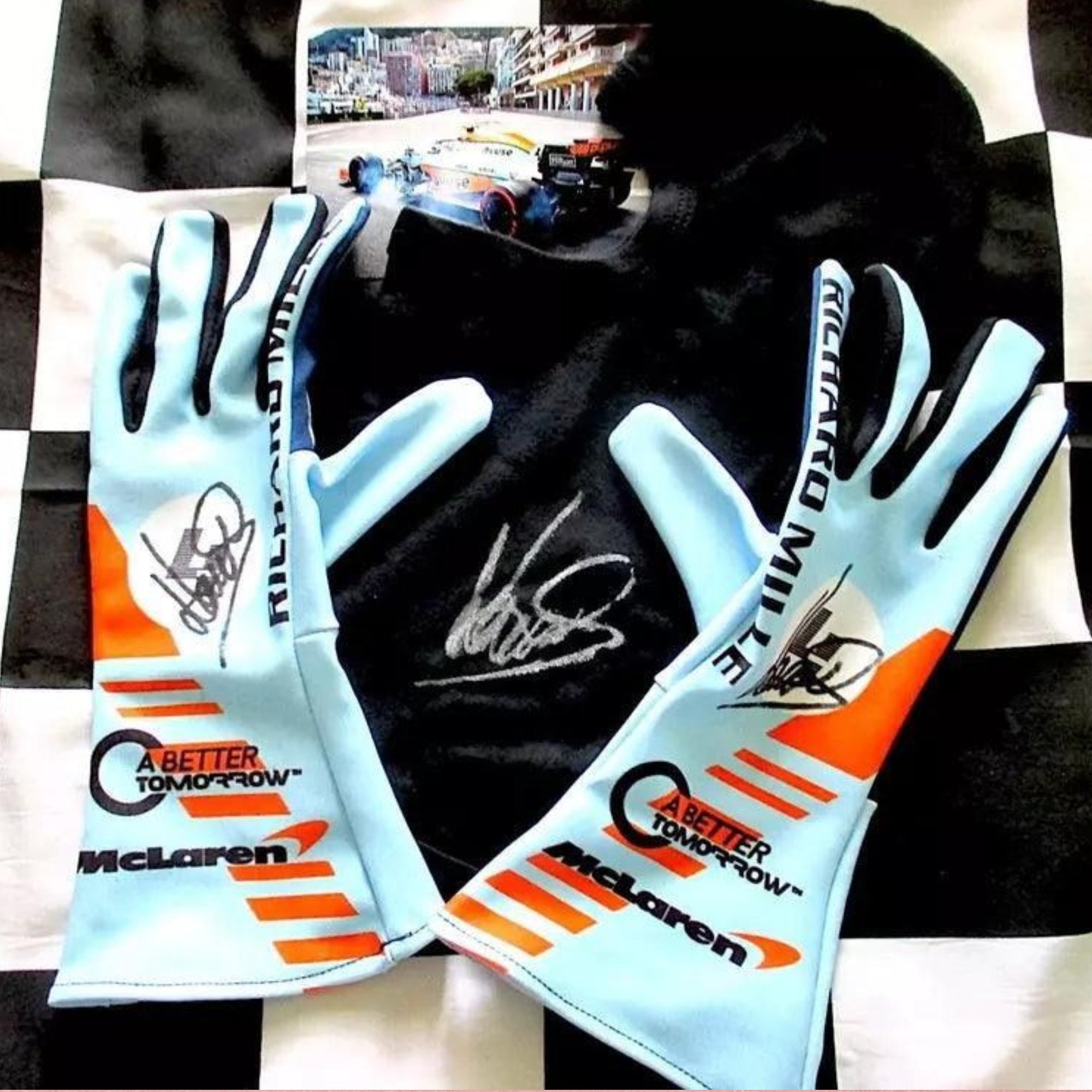 LANDO NORRIS MCLAREN RARE SPECIAL EDITION GULF F1 GLOVES